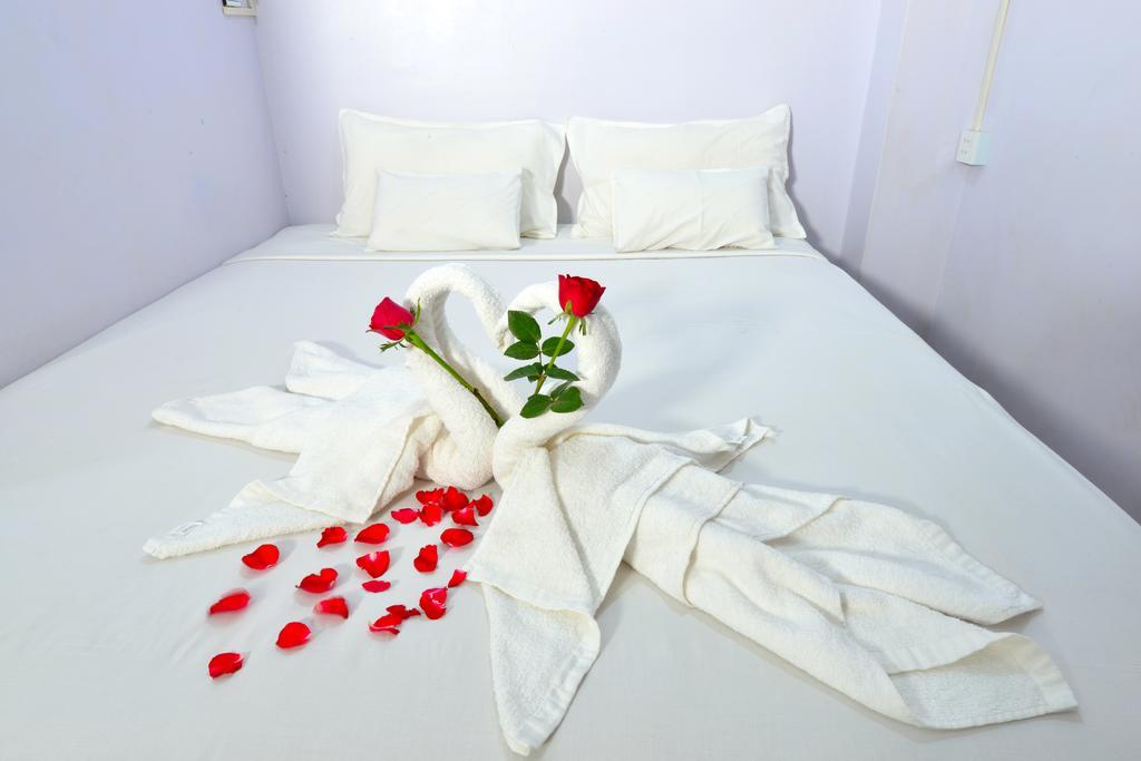 Okkala Hotel Янгон Экстерьер фото