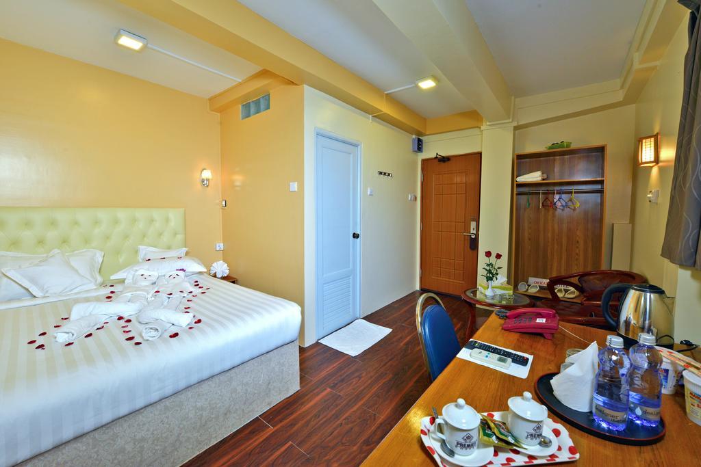Okkala Hotel Янгон Экстерьер фото