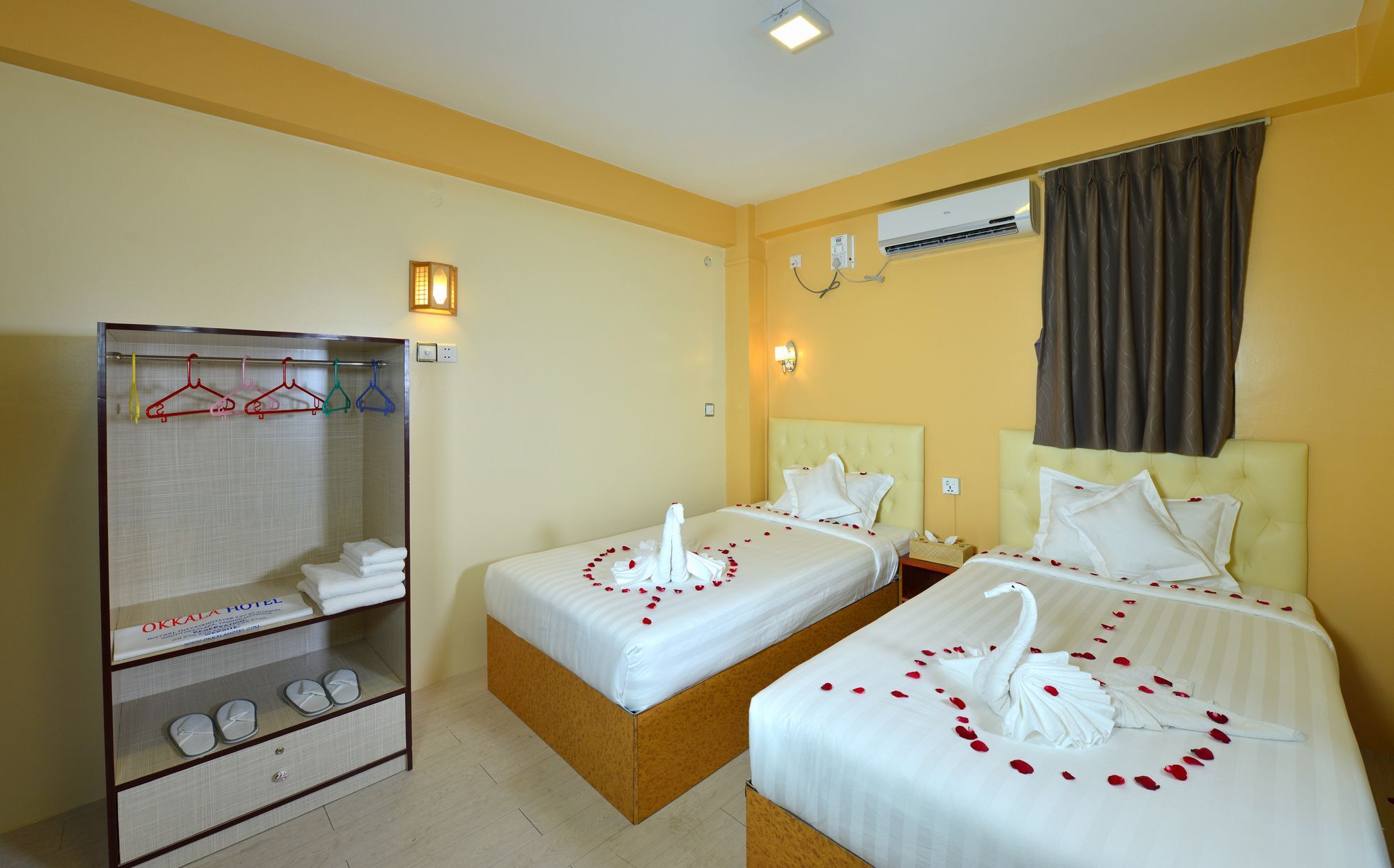 Okkala Hotel Янгон Экстерьер фото